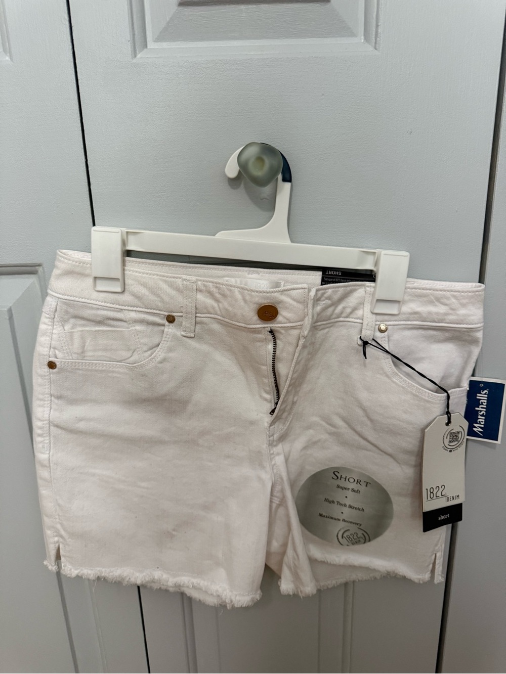 1822 Denim White Frayed Hem Jean Shorts